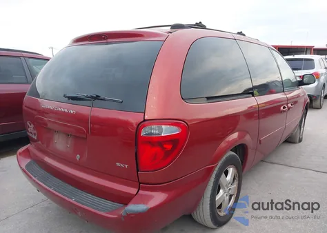 2005 Dodge Grand Caravan Sxt z USA, uszkodzony, nr VIN 2D8GP44L45R333595